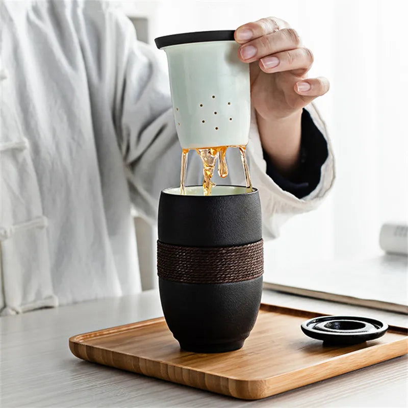 Tasse à Thé Artisanale en Céramique