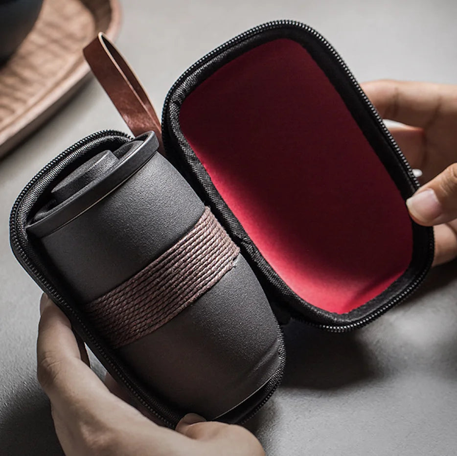 Tasse à Thé Artisanale en Céramique